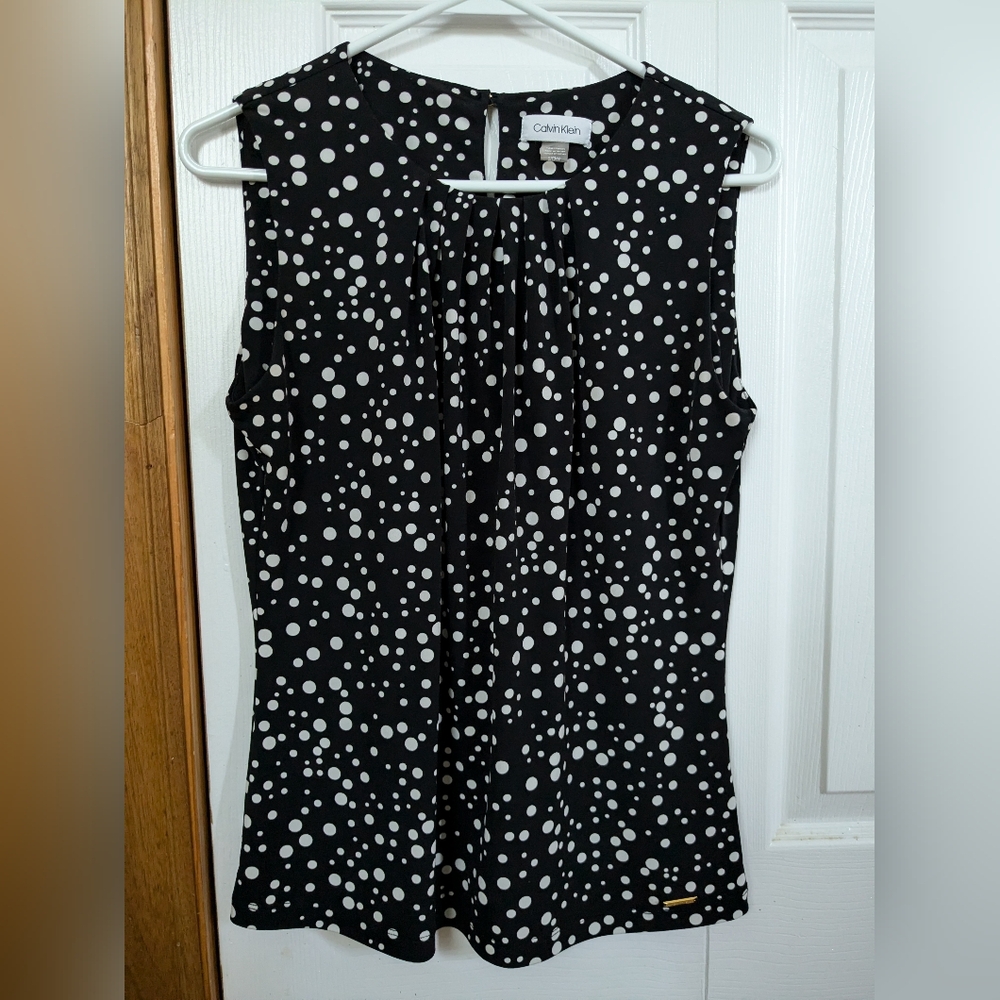 Sleeveless Calvin Klein top